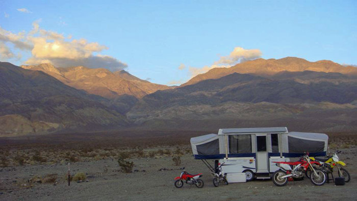 15 Tips for Pop Up Trailer Camping With Your Small Dog